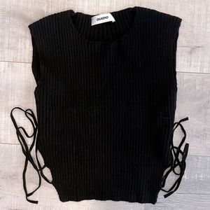 RIB KNIT BACKLESS STRAP TOP DANIELLE GUIZIO - L